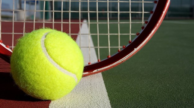 Ladycat Tennis Defeats Batavia